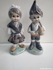 Antigüedades: Super raras Figuras Mirete con traje regional asturianos porcelana Asturias